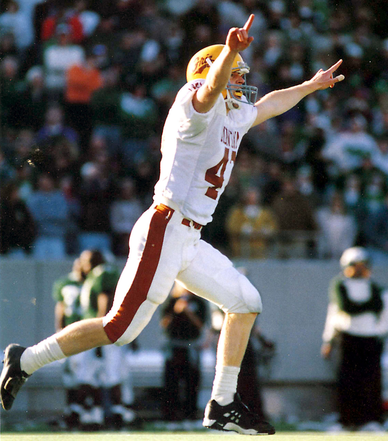 081515 1995 Larson kick.JPG (copy)